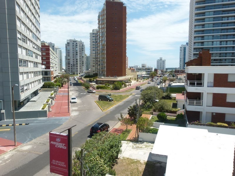 Departamento en alquiler, con parrillero propio